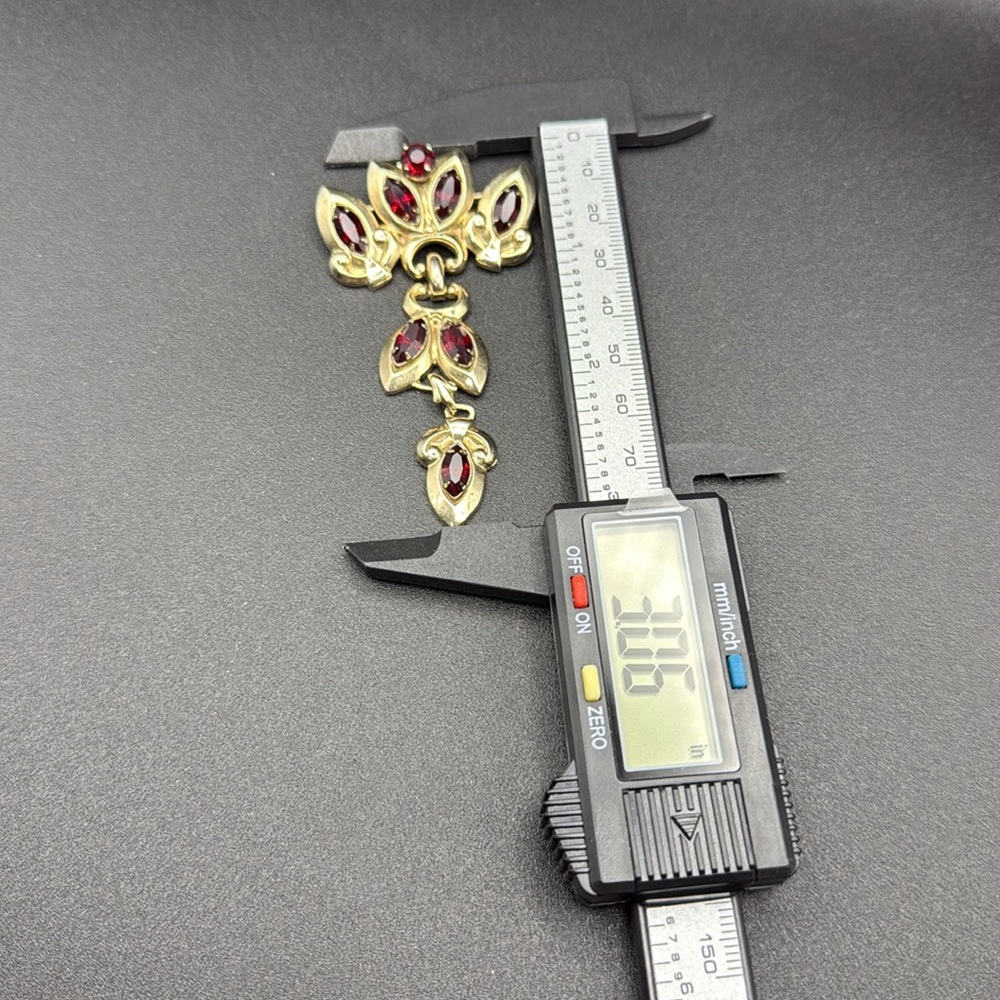 PRICE IS FIRM - Pyrope Garnet Vintage Edwardian 10K/Platinum Waterfall Brooch - Picture 10 of 16